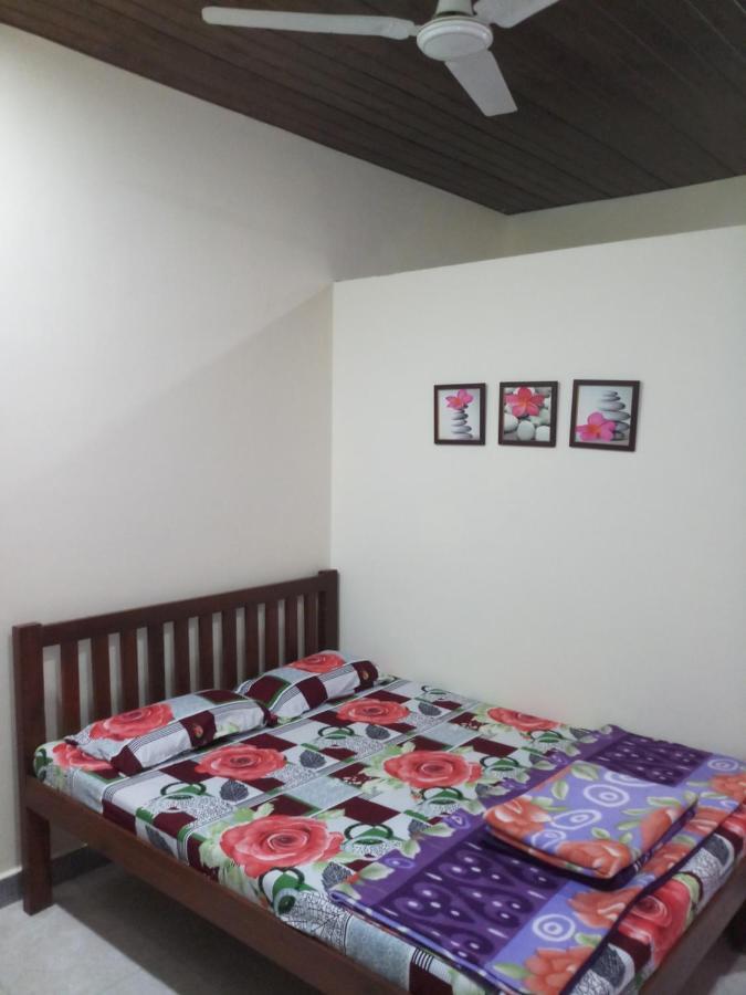 Anandi Villa Homestay Adhi Buitenkant foto